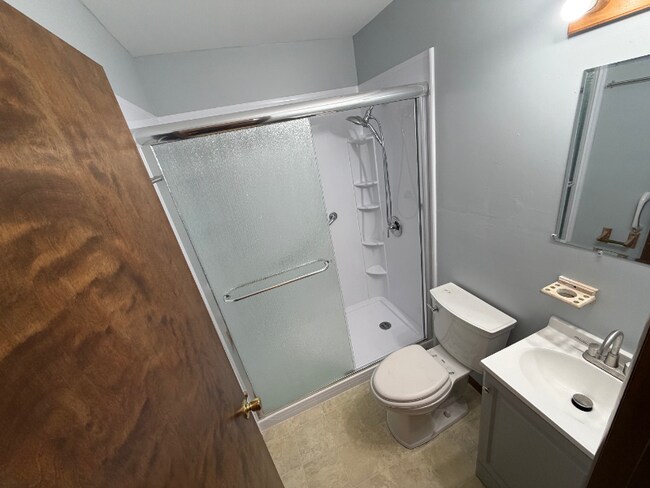 Building Photo - 144 Flora Dr