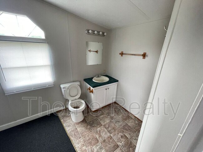 Foto del edificio - 126 Hemlock Ln