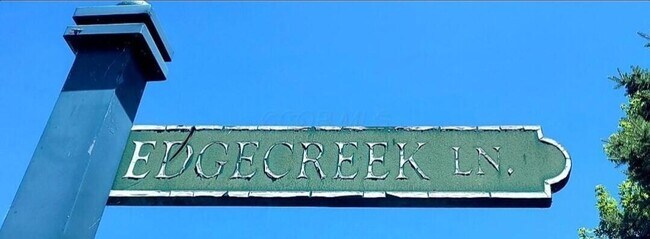 Foto del edificio - 6282 Edgecreek Ln