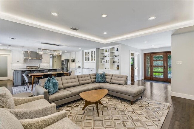 Foto del edificio - 3102 Foxfire Dr