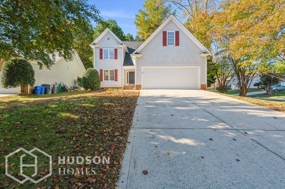 Foto principal - NOW AVAILABLE! - 5317 Hackett Ln, Charlott...