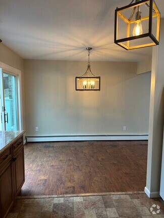 Building Photo - 10 Shiloh Ct