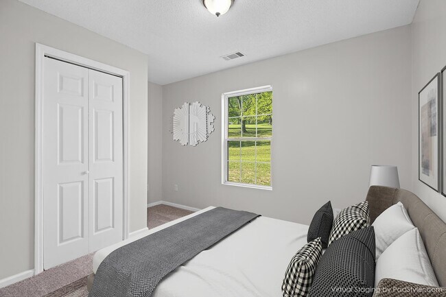 Terraza de nueces - Woodstone Townhomes