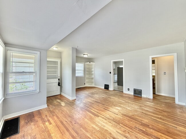 Building Photo - 1353 Euclid Ave