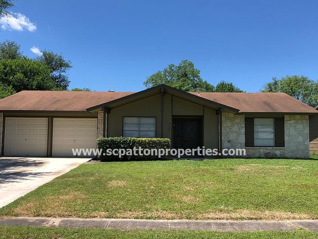 Building Photo - 9623 Bear Creek Dr