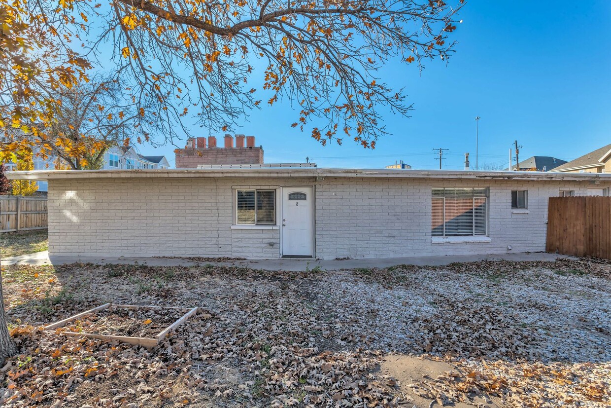 Primary Photo - 13413 Minuteman Dr