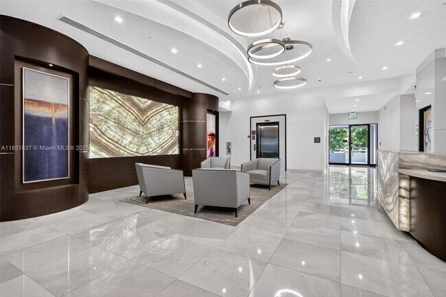 Foto del edificio - 20355 NE 34th Ct