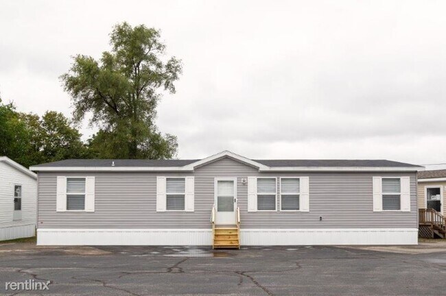 Building Photo - 4 br, 2 bath Mobile Home - 3878 E Wembley Ln