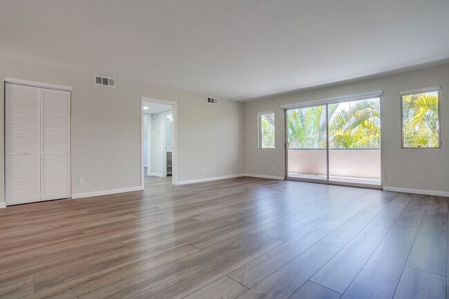 Building Photo - 1830 Taft Ave