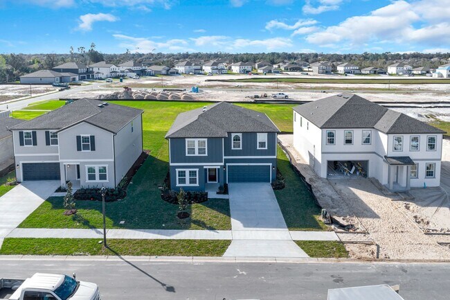 Building Photo - Brand New (5 Bed / 4 Bath) Beautiful and S...