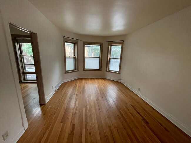 Foto del edificio - 5011 N Hermitage Ave