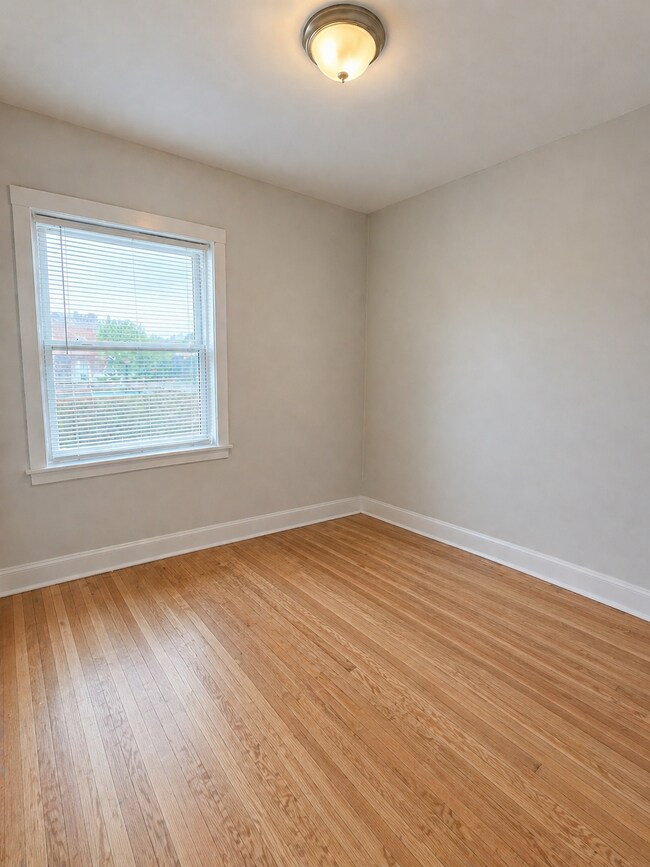 Foto del edificio - 3520 W Cullom Ave