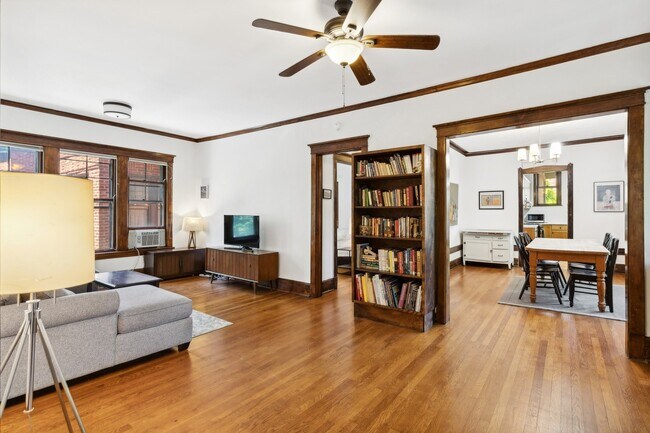 Foto del edificio - 1125 Maple Ave
