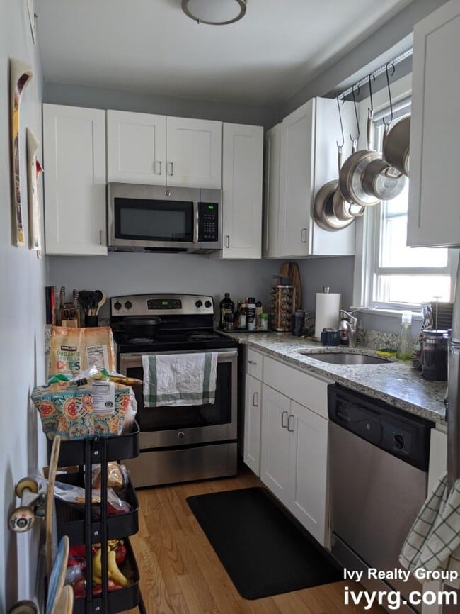 Building Photo - 1 bedroom in Arlington MA 02474