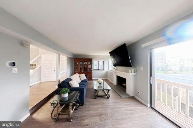 Photo - 18428 Point Seneca Pl Townhome