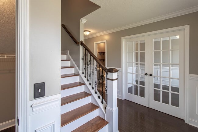 Building Photo - 135 Oak Harvest Ridge