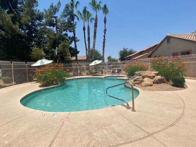 Building Photo - FOR LEASE – 3 BEDROOM, 2.5 BATH TWO STORY HOME WITH COMMUNITY POOL
