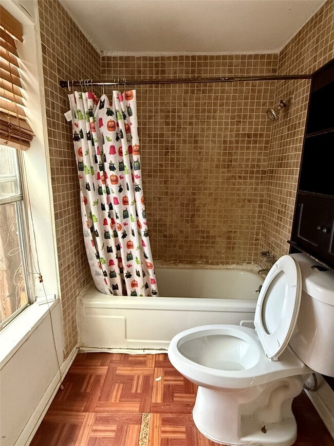 Foto del edificio - 1526 Yale St