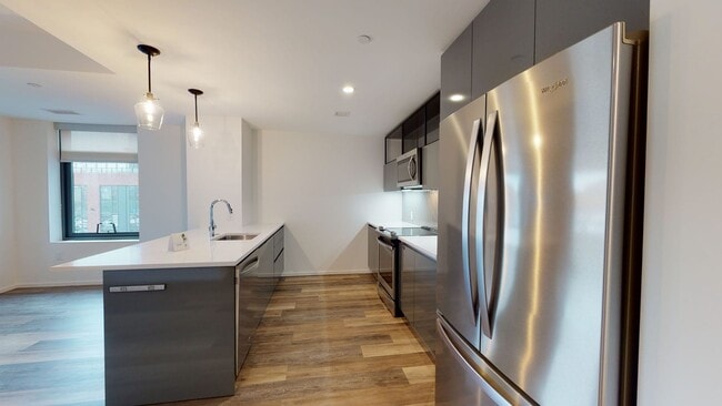 Interior Photo - 345 Harrison