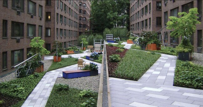Foto del edificio - 420 E 64th St