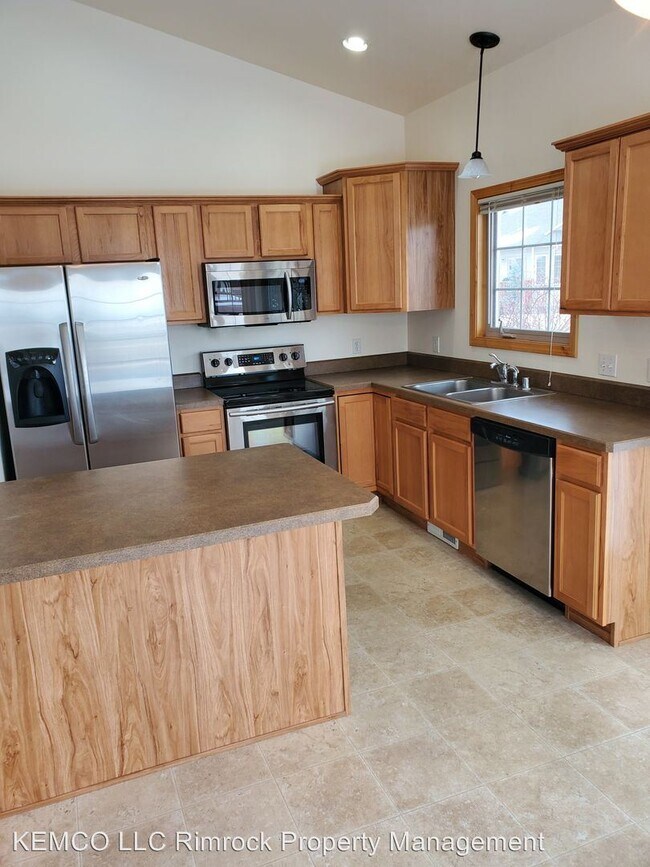 Building Photo - 5815 Foxtail Ln