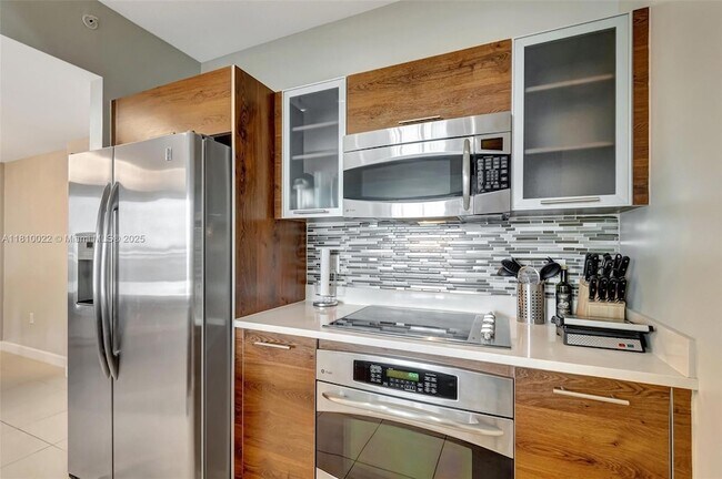 Foto del edificio - 480 Hibiscus St