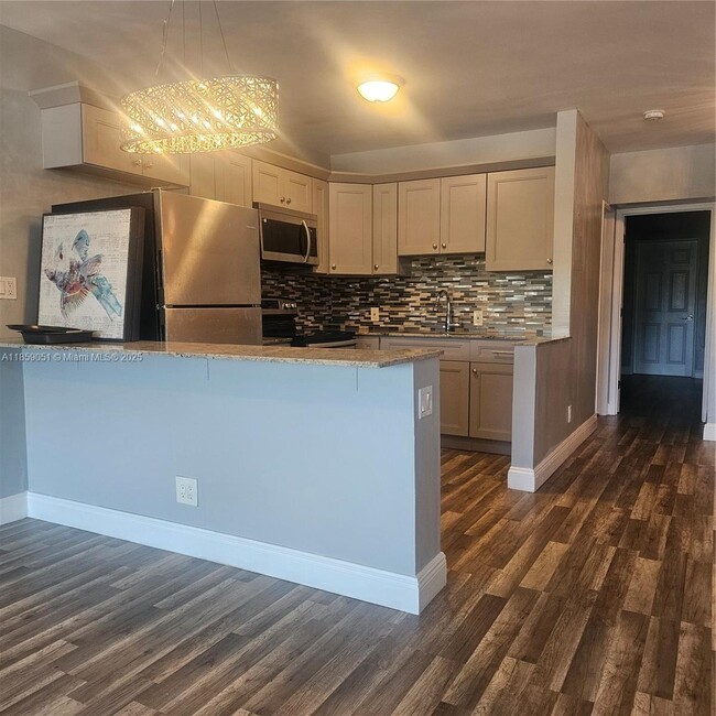 Building Photo - 3114 E Sunrise Blvd