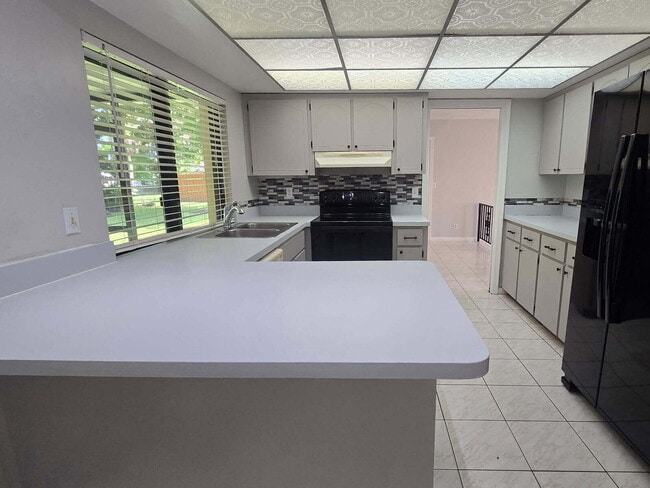 Foto del edificio - 6504 Heather Way