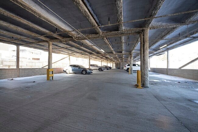 Foto del edificio - 2 S Grove St
