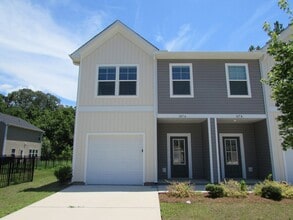 Building Photo - 107 Blakeslee Ct