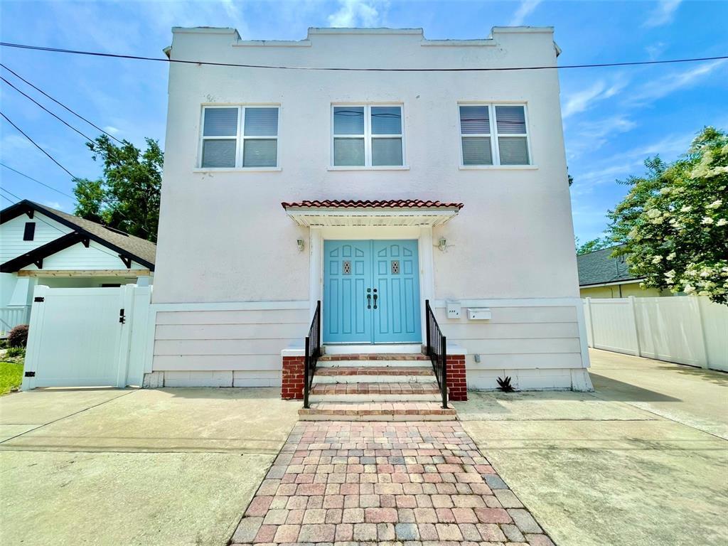 Primary Photo - 308 W Warren Ave