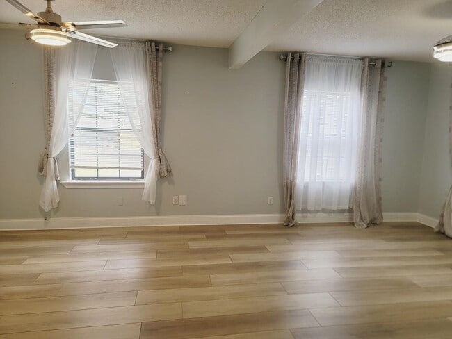 Foto del edificio - 2181 Concord Rd