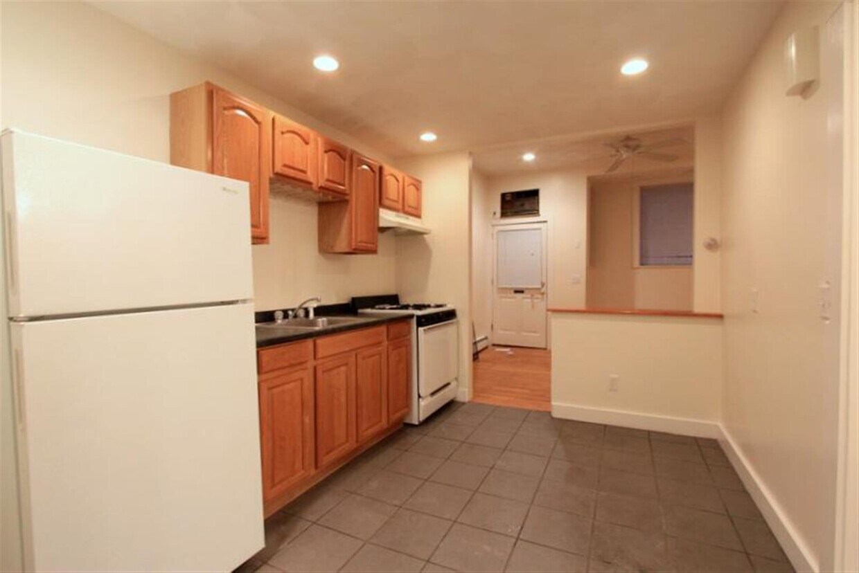 Foto principal - 302 Highland Ave