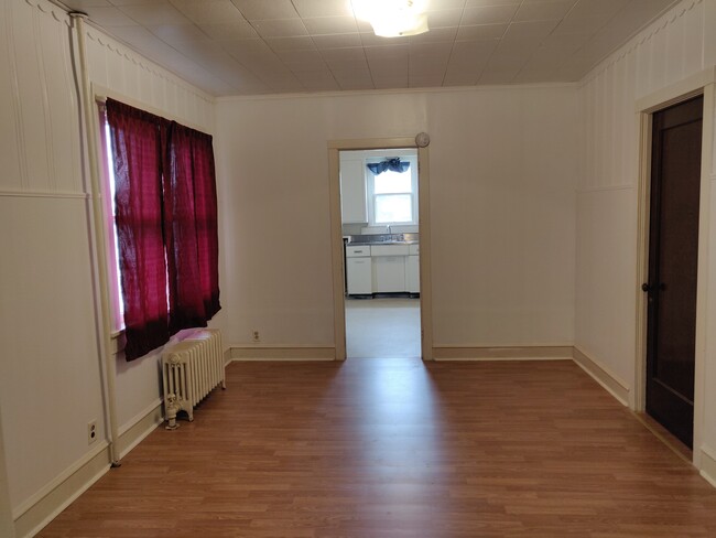 Dining Room p2 - 373 N Lincoln Ave