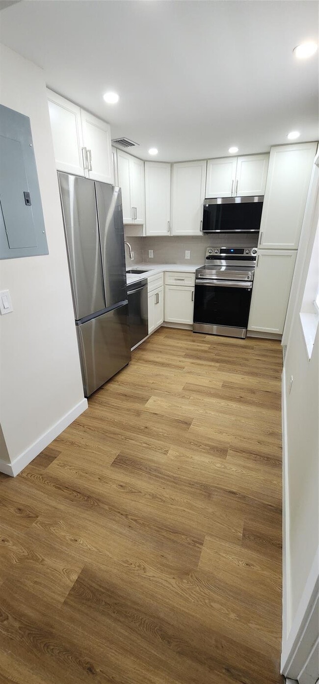 Foto del edificio - 3150 N Palm Aire Dr