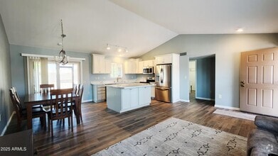 Building Photo - 14227 W Yosemite Dr