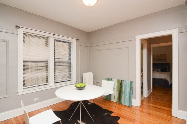 Foto del edificio - 637 W Cornelia Ave