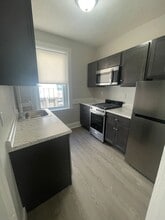 Building Photo - 65 Gordon St