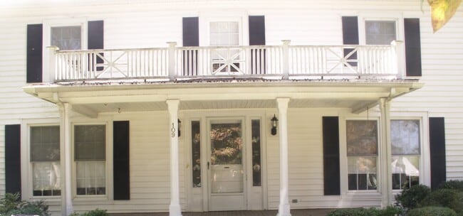 Building Photo - 109 S Outerbridge St