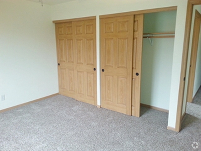 Bedroom - Central Park Apartments