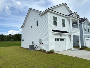 Building Photo - 367 Chapman Cir