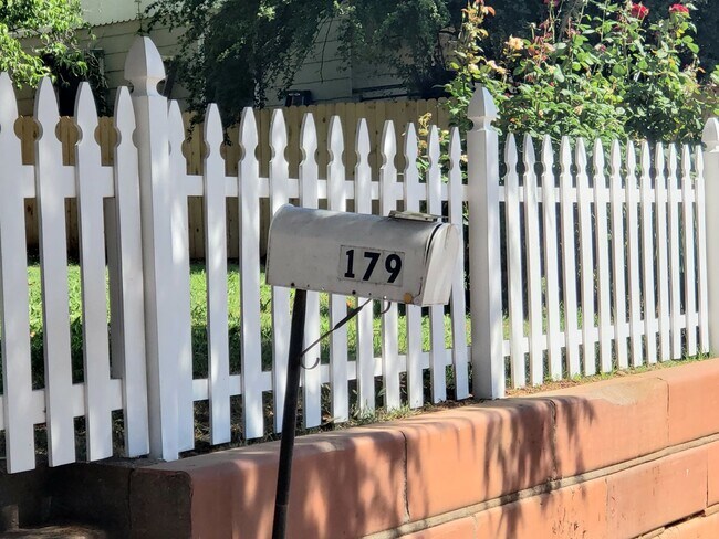 Foto del edificio - Updated Home in Old Town Auburn
