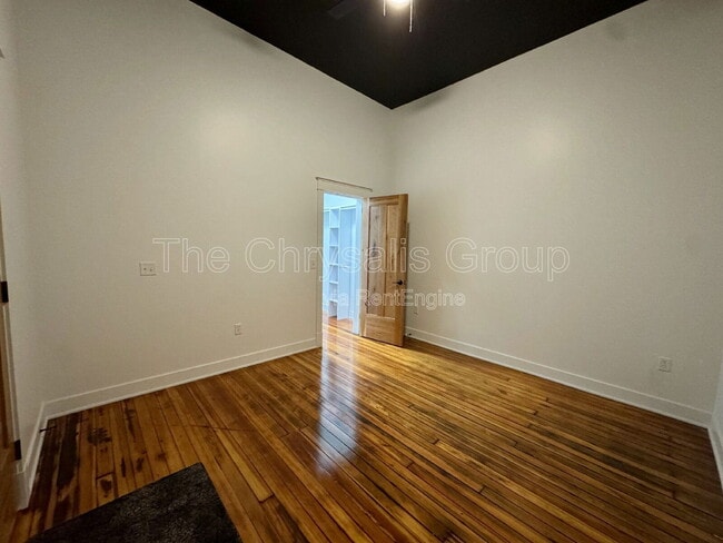 Foto del edificio - 209 W Main St