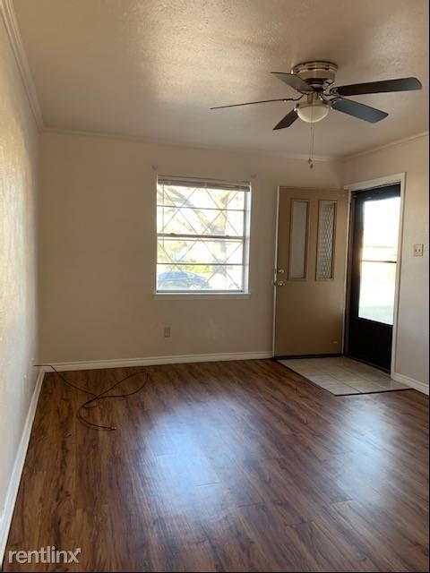 Building Photo - 3 br, 1 bath House - 803 Brownstone
