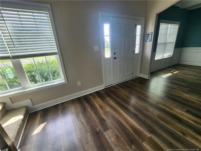 Foto del edificio - 3117 Hunting Lodge Rd