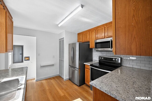 Building Photo - 108 Birch Ave