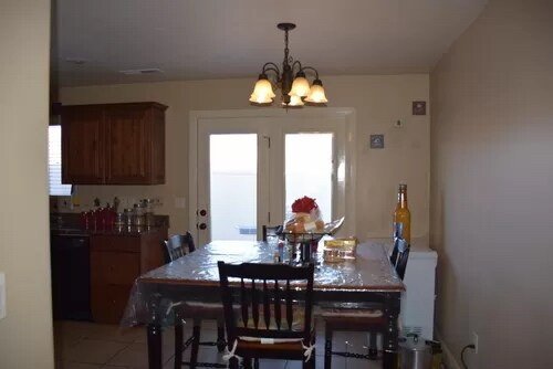 Foto del edificio - 370 W 1425 N