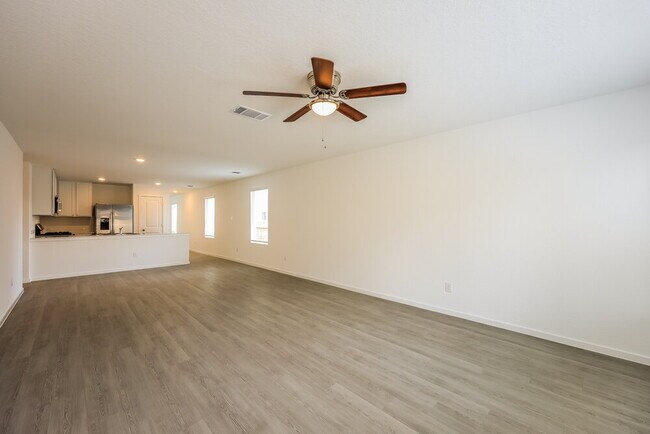 Foto del edificio - 425 Payton Pl
