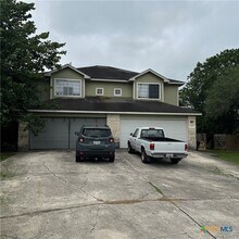 Building Photo - 116 Cedargrove