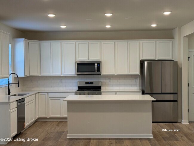 Foto del edificio - 16906 Aiken Rdg Cir